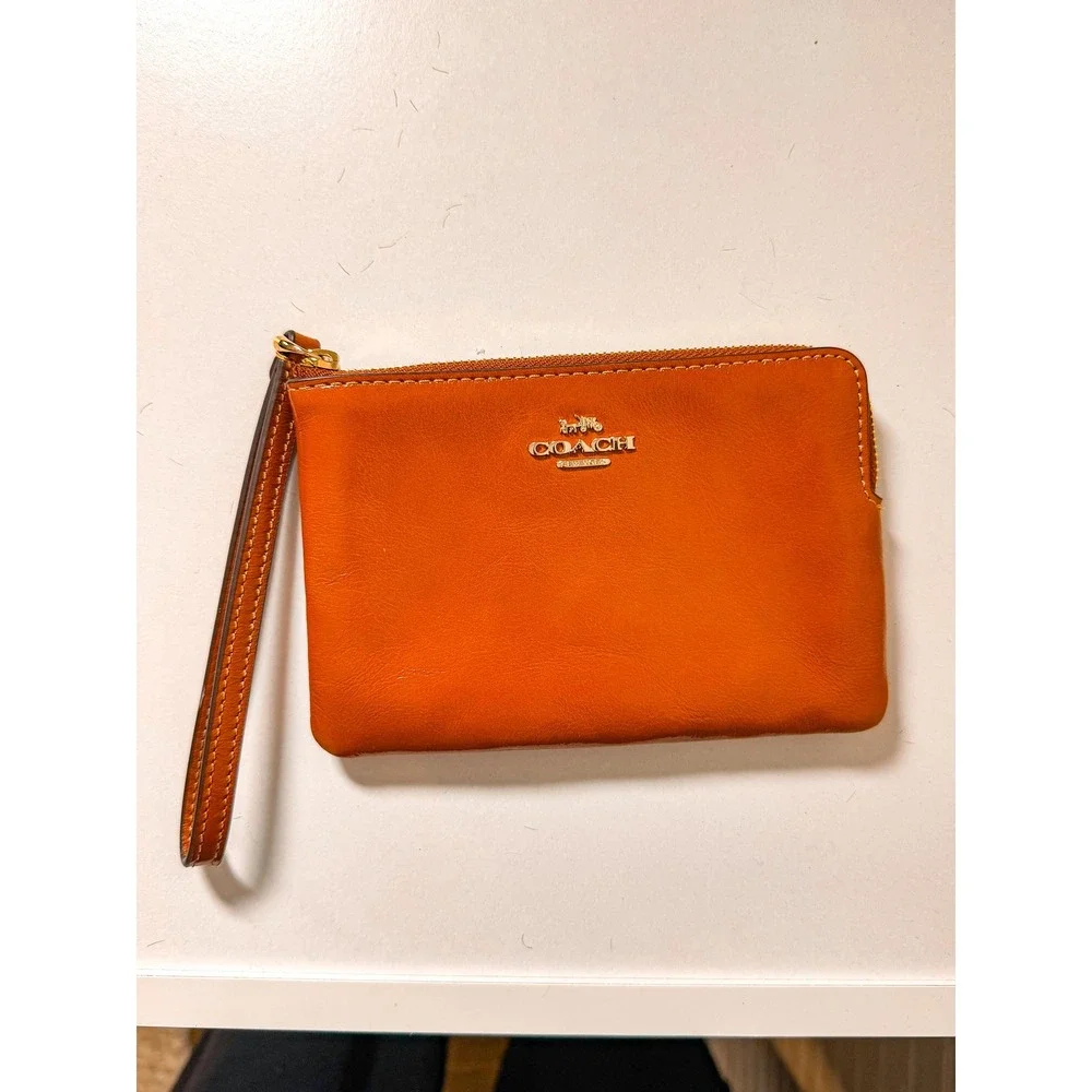 NWT Coach Small Wristlet Burnt Orange Glazed Leather Gold Hardware NWT